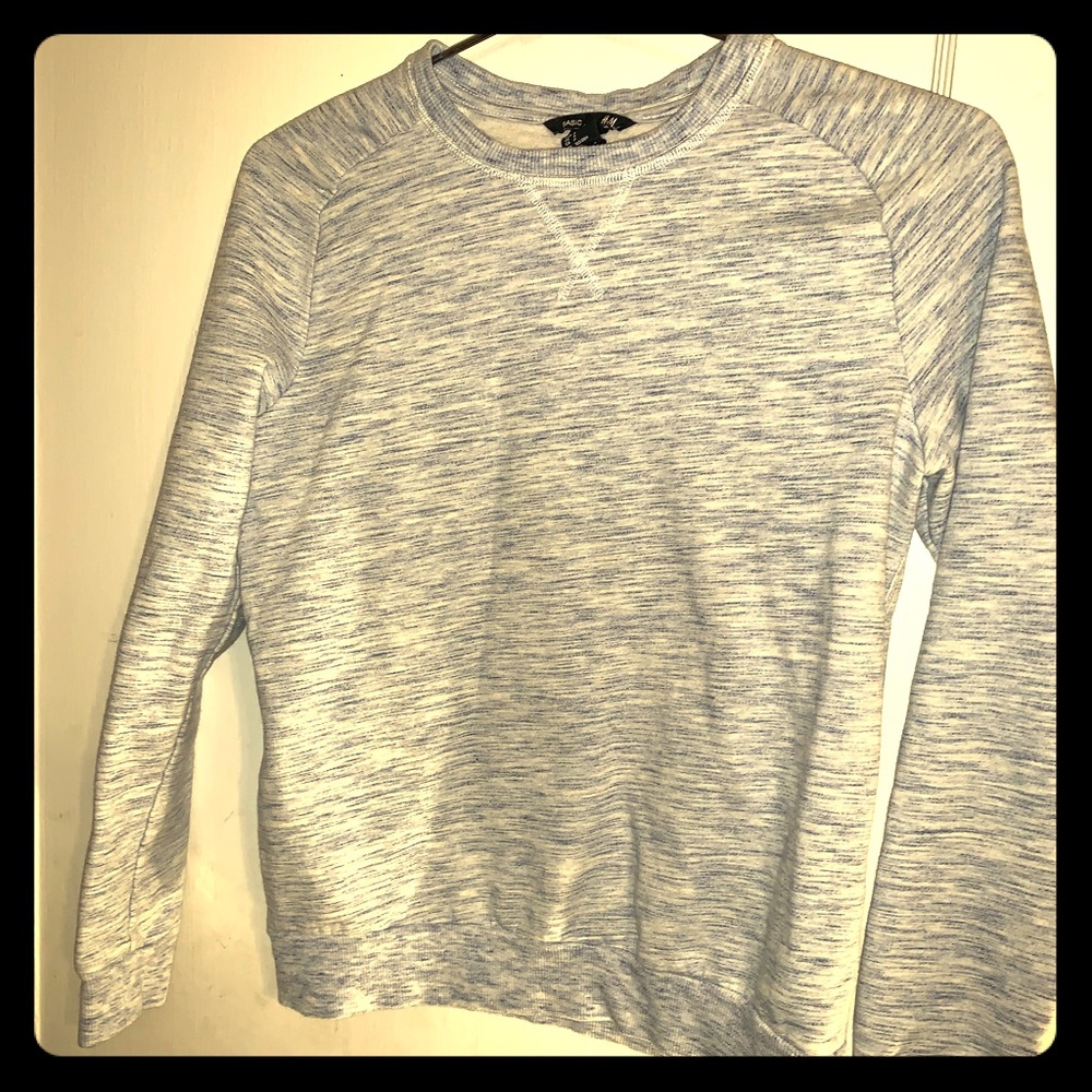 H&M long sleeve pullover blue and white wash look